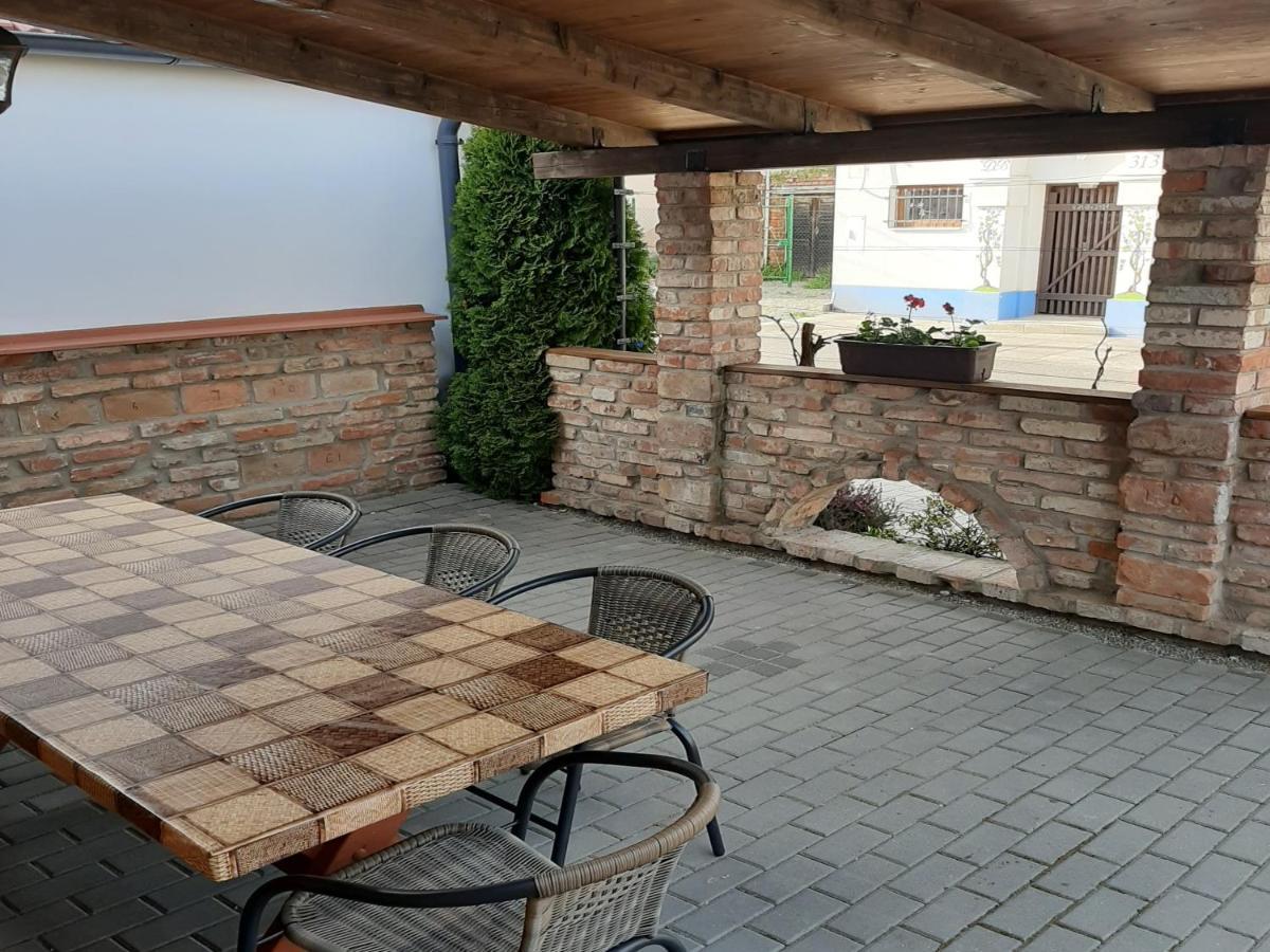 Apartment U Pavelku Mutenice Exterior photo